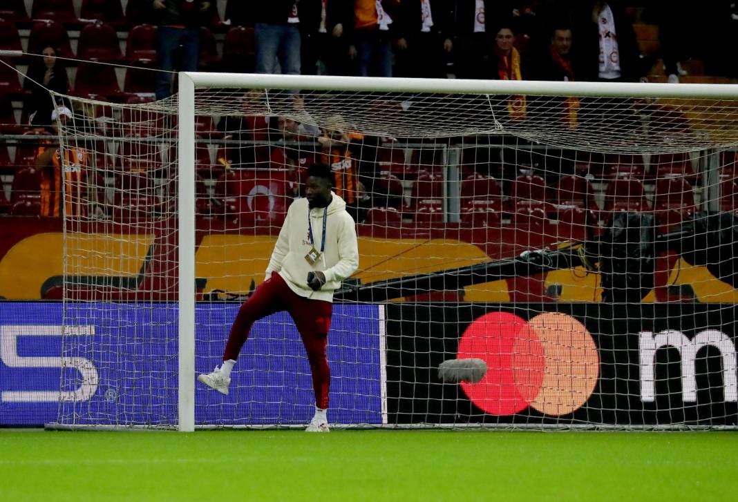 Galatasaray'ın muhteşem geri dönüşünden çok özel resimler: Tribünler şov yaptı 31